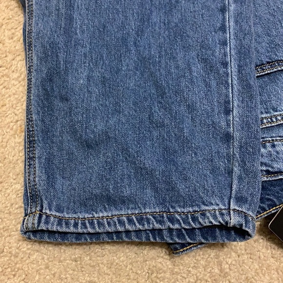 BNWT PrettyLittle Thing Boyfriend jeans. - Picture 6 of 6